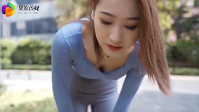 国产AV 果冻传媒 错位 不论禁忌 强奸一直照顾我的嫂子封面