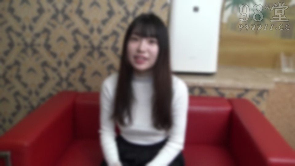 只是年轻就够奢侈的了明朗可爱的18岁第一次拍摄中出！！cd2。封面
